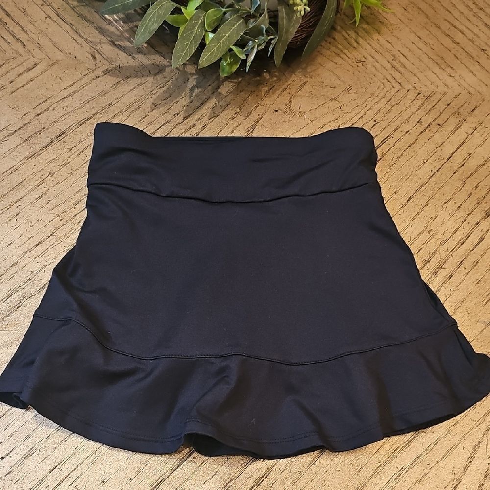 Black Quick Dry Skirt Size 4-5 Attached Shorts